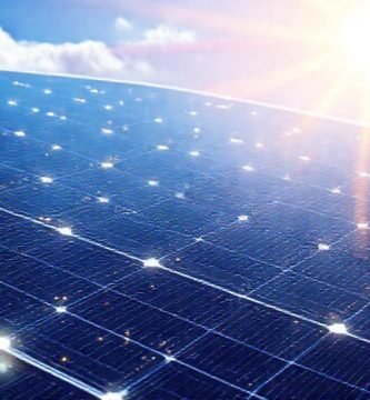 Paneles solares futuristas generan energía brillante
