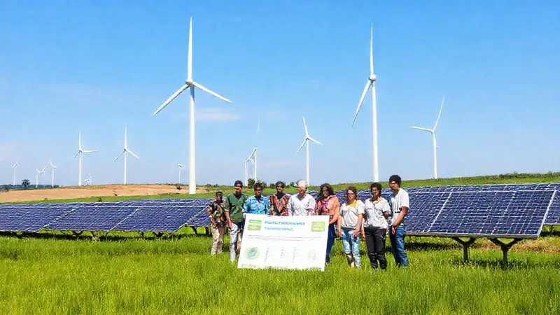 Energía renovable ilumina un futuro esperanzador